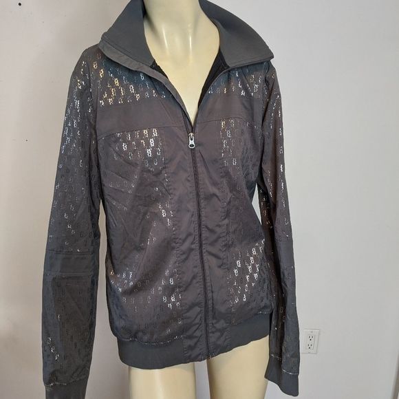 lululemon athletica Jackets & Blazers - LULULEMON limited edition new moves silver gray full zip windbreaker jacket